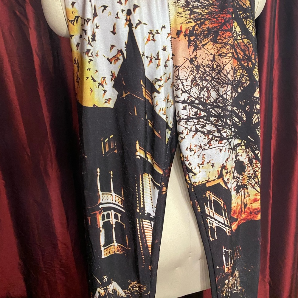 Halloween Spooky Haunted House Leggings